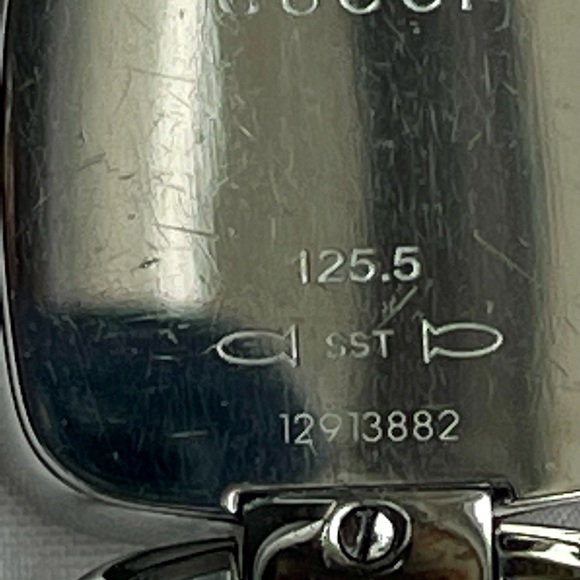 GUCCI
Stainless Steel Mother of Pearl 3 diamond 24mm G-Square Quartz Watch - Picture 4 of 10